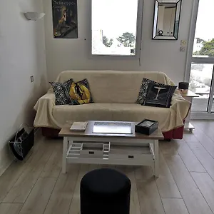 Face Piscine Appartement